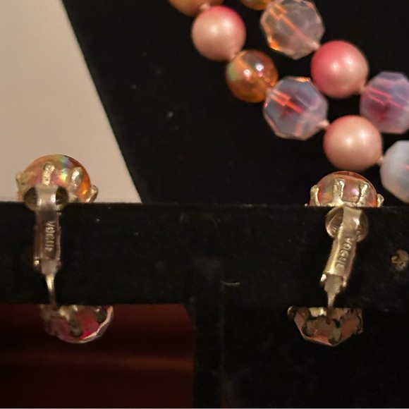 Vintage Rare & HTF Vogue Cherry Glass Necklace, Bracelet, and Earrings Set - Picture 7 of 12